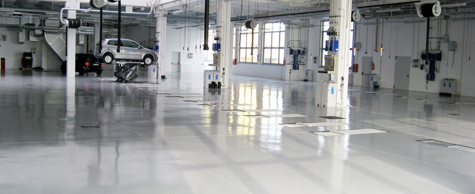 Pavimento resina officina autorimessa